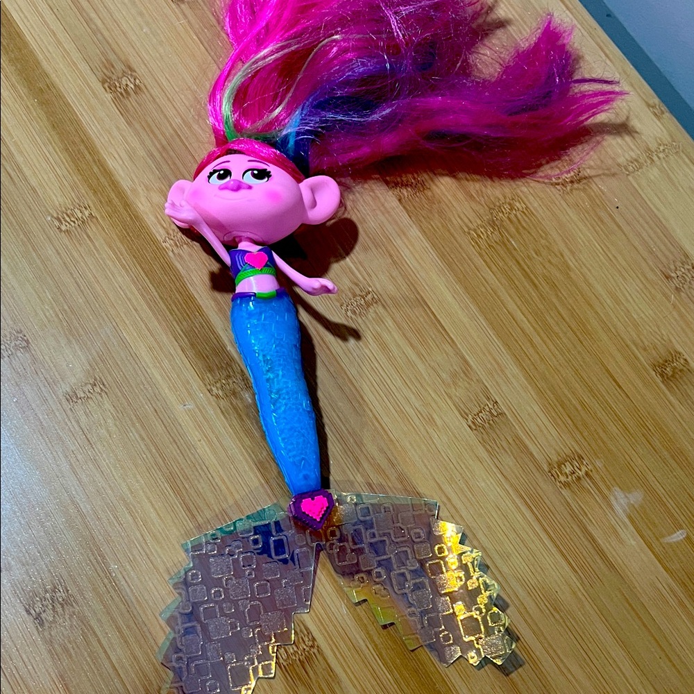Trolls Poppy Mermaid Doll with Rainbow Pink Hair and Lights.